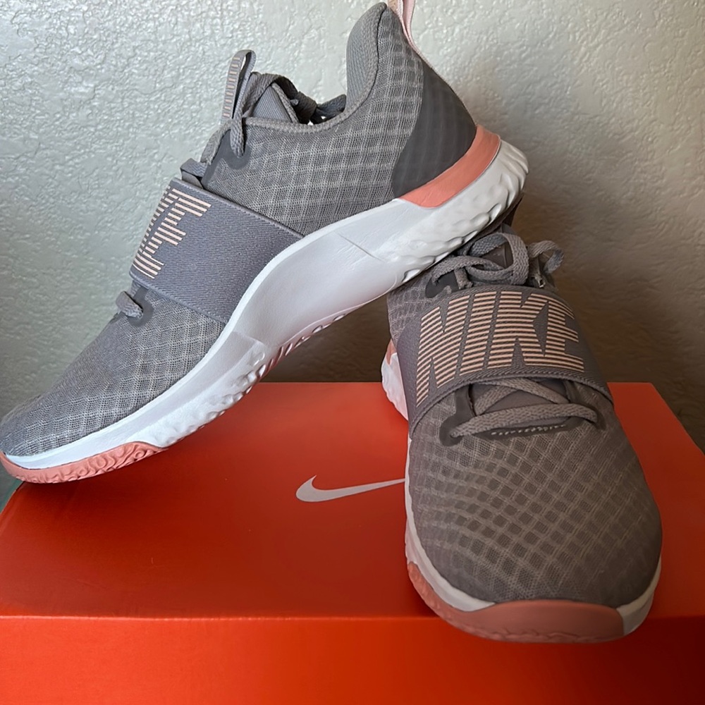 Nike women’s renew in-season TR9. Size 9.5
